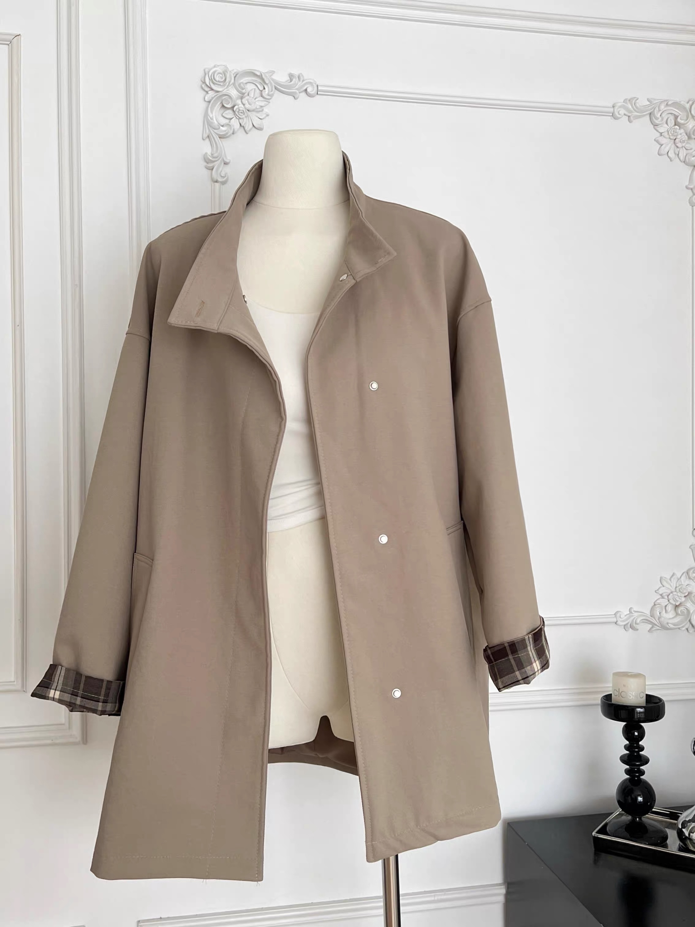 The land racing  coat COA180 images